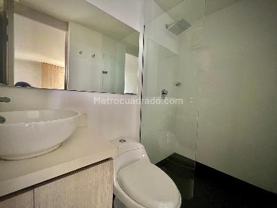 Apartamento de 2 alcobas en venta en Edificio Bianco, Sabaneta, 85 m² · foto 10 de 16