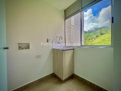 Apartamento de 2 alcobas en venta en Edificio Bianco, Sabaneta, 85 m² · foto 15 de 16
