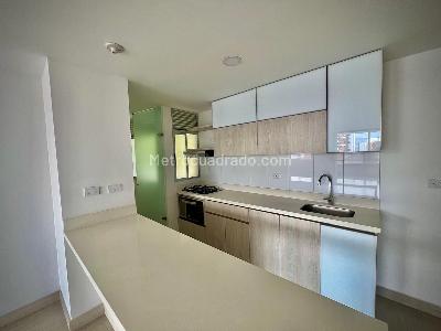 Apartamento de 2 alcobas en venta en Edificio Bianco, Sabaneta, 85 m² · foto 8 de 16