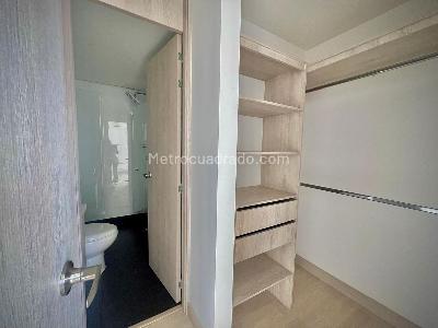 Apartamento de 2 alcobas en venta en Edificio Bianco, Sabaneta, 81 m² · foto 13 de 17