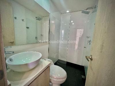 Apartamento de 2 alcobas en venta en Edificio Bianco, Sabaneta, 74 m² · foto 12 de 17