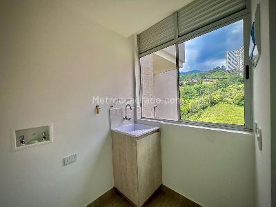 Apartamento de 2 alcobas en venta en Edificio Bianco, Sabaneta, 74 m² · foto 14 de 17