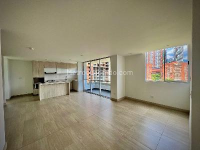 Apartamento de 2 alcobas en venta en Edificio Bianco, Sabaneta, 74 m² · foto 3 de 17