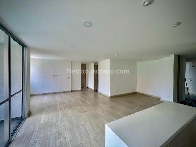 Apartamento de 2 alcobas en venta en Edificio Bianco, Sabaneta, 74 m² · foto 4 de 20