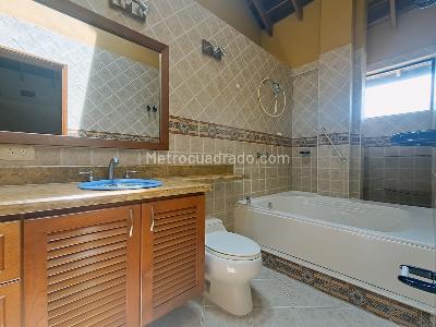 Casa de 4 alcobas en venta en Fonqueta, Chía, 1276 m² · foto 12 de 20