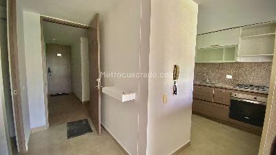 Apartamento de 3 alcobas en venta en Conjunto Brizza, Floridablanca, 78 m² · foto 5 de 19