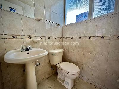 Casa de 5 alcobas en venta en Cedritos, Bogotá, 278 m² · foto 11 de 20
