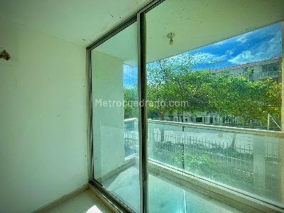 Apartamento de 3 alcobas en venta en Altos Del Parque, Barranquilla, 75 m² · foto 3 de 17