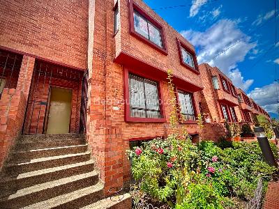 Casa de 4 alcobas en venta en Hayuelos Mayorca, Bogotá, 137 m² · foto 4 de 19
