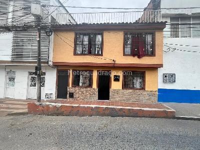 Casa de 5 alcobas en venta en Restrepo, Ibagué, 146 m² · foto 2 de 17