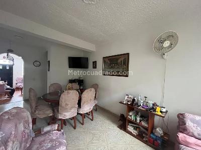 Casa de 5 alcobas en venta en Restrepo, Ibagué, 146 m² · foto 13 de 17