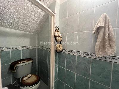 Casa de 5 alcobas en venta en Restrepo, Ibagué, 146 m² · foto 5 de 17