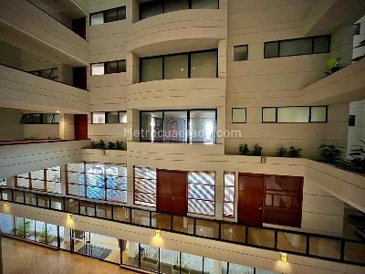 Apartamento de 4 alcobas en venta en Altos De Medina, Bogotá, 257 m² · foto 4 de 20