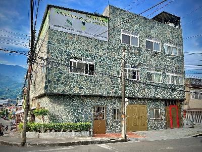 Casa de 5 alcobas en venta en Belarcazar, Ibagué, 224 m² · foto 3 de 20