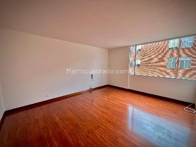 Apartamento de 4 alcobas en venta en Santa Barbara Oriental Edificio Aymara, Bogotá, 160 m² · foto 2 de 20