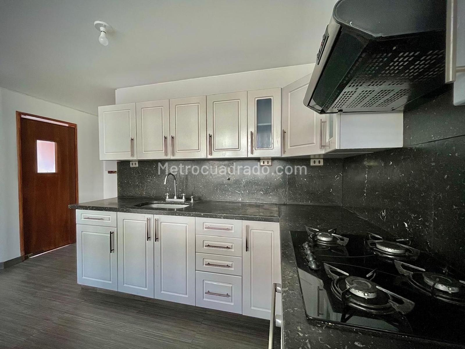 Apartamento de 4 habitaciones en venta en Santa Barbara Oriental, Bogotá — imagen 1 de 20