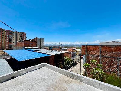 Casa de 4 alcobas en venta en Urbanizacion Altos Del Peñon, Girardot, 152 m² · foto 3 de 20