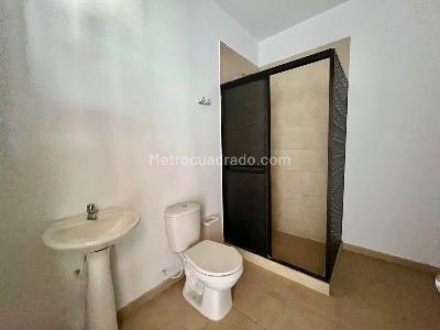 Casa de 4 alcobas en venta en Urbanizacion Altos Del Peñon, Girardot, 152 m² · foto 19 de 20