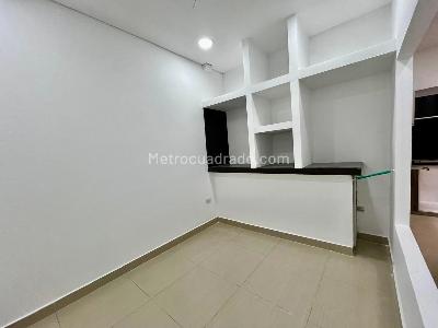 Casa de 5 alcobas en venta en Edificio La Gran Manzana, Girardot, 156 m² · foto 3 de 20