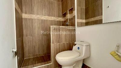 Casa de 5 alcobas en venta en Edificio La Gran Manzana, Girardot, 156 m² · foto 19 de 20
