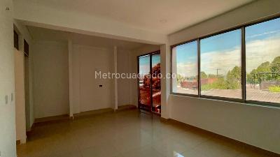Casa de 5 alcobas en venta en Edificio La Gran Manzana, Girardot, 156 m² · foto 14 de 20