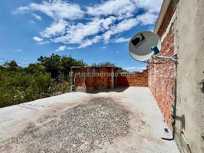 Casa de 4 alcobas en venta en Portachuelo, Girardot, 156 m² · foto 11 de 20