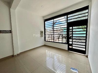 Casa de 4 alcobas en venta en Portachuelo, Girardot, 156 m² · foto 2 de 20