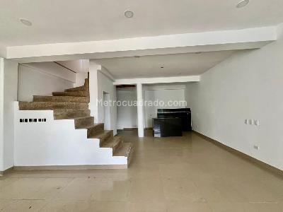 Casa de 4 alcobas en venta en Portachuelo, Girardot, 156 m² · foto 4 de 20