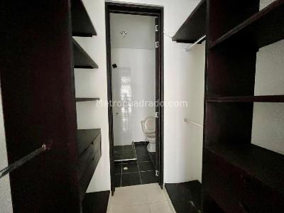 Casa de 4 alcobas en venta en Santa Isabel, Girardot, 98 m² · foto 12 de 16