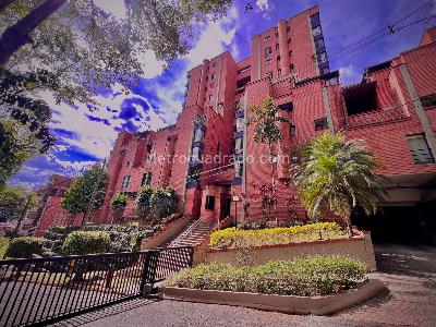 Apartamento de 3 alcobas en venta en El Poblado, Medellín, 143 m² · foto 6 de 20