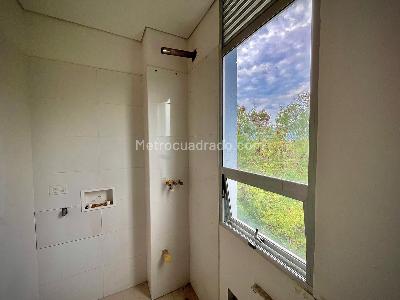 Apartamento de 2 alcobas en venta en Conjunto Residencial Eva Punta Arena, Girardot, 77 m² · foto 7 de 17