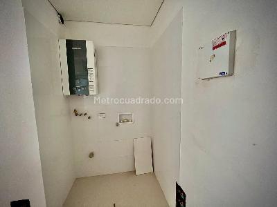 Apartamento de 2 alcobas en venta en Conjunto Residencial, Girardot, 78 m² · foto 8 de 18
