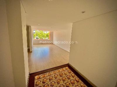 Apartamento de 2 alcobas en venta en Santa Barbara, Bogotá, 75 m² · foto 14 de 19