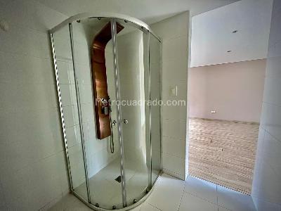 Apartamento de 2 alcobas en venta en Santa Barbara, Bogotá, 75 m² · foto 9 de 19