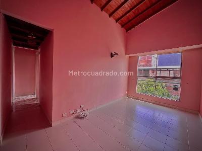 Apartamento de 3 alcobas en venta en Bombona Centro, Medellín, 52 m² · foto 2 de 17