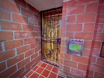 Apartamento de 3 alcobas en venta en Bombona Centro, Medellín, 52 m² · foto 15 de 17