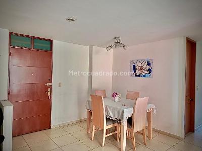 Apartamento de 3 alcobas en venta en Torreon De Piedra Pintanda Etpa 1, Ibagué, 80 m² · foto 9 de 11
