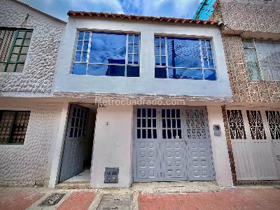 Casa de 4 alcobas en venta en Kennedy Roma, Bogotá, 65 m² · foto 2 de 18