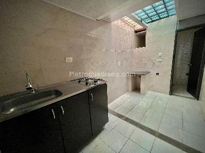 Casa de 4 alcobas en venta en Kennedy Roma, Bogotá, 65 m² · foto 4 de 18