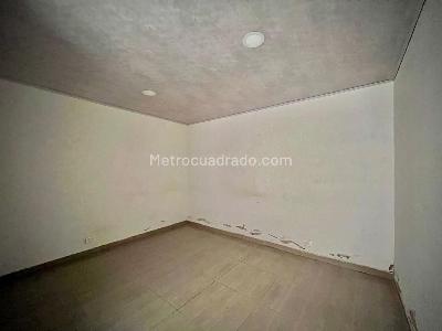 Casa de 4 alcobas en venta en Kennedy Roma, Bogotá, 65 m² · foto 5 de 18