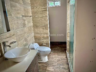 Casa de 3 alcobas en venta en Villas Del Bosque, Manizales, 91 m² · foto 5 de 18