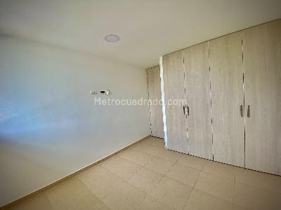 Apartamento de 3 alcobas en venta en Conjunto Residencial Boreal, Ibagué, 74 m² · foto 11 de 18