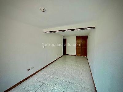 Casa de 5 alcobas en venta en Conjunto Residencial Algarrobos, Cali, 250 m² · foto 11 de 18