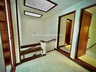 Casa de 5 alcobas en venta en Conjunto Residencial Algarrobos, Cali, 250 m² · foto 16 de 18
