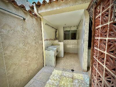 Casa de 5 alcobas en venta en Conjunto Residencial Algarrobos, Cali, 250 m² · foto 7 de 18