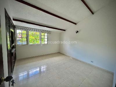 Casa de 4 alcobas en venta en Piedra Pintada, Ibagué, 120 m² · foto 2 de 19