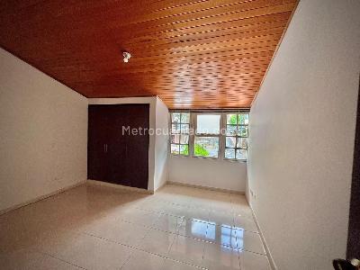 Casa de 4 alcobas en venta en Piedra Pintada, Ibagué, 120 m² · foto 3 de 19