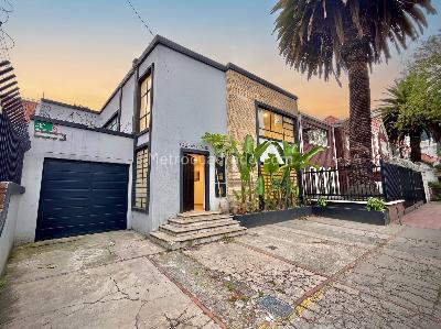 Casa de 5 alcobas en venta en La Esmeralda Teusaquillo, Bogotá, 300 m² · foto 2 de 20