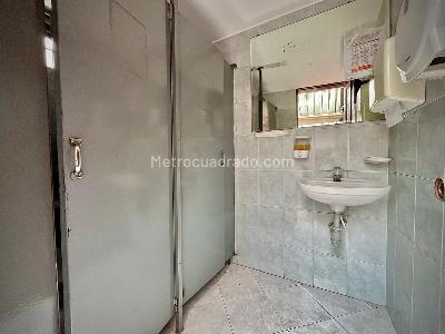 Casa de 5 alcobas en venta en Granada, Bogotá, 300 m² · foto 13 de 20