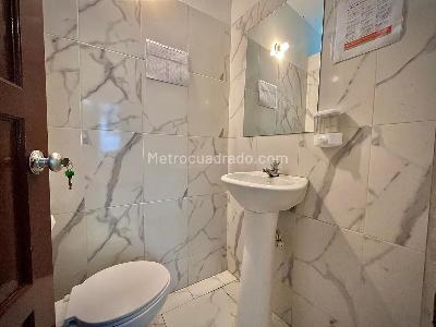 Casa de 5 alcobas en venta en Granada, Bogotá, 300 m² · foto 6 de 20